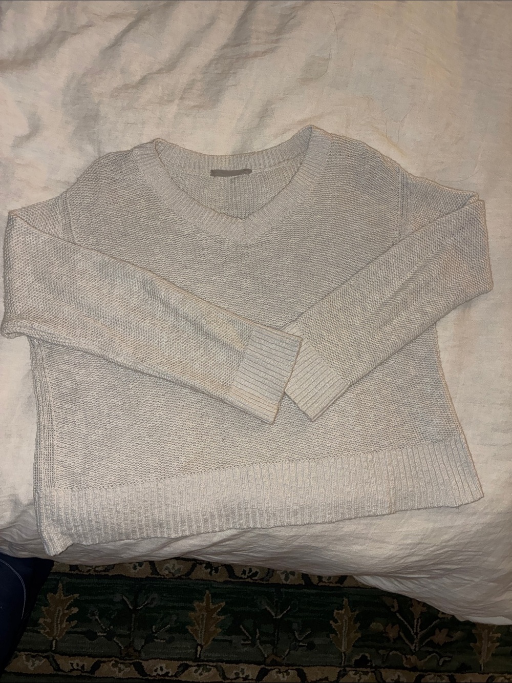 Everlane Cotton linen v neck